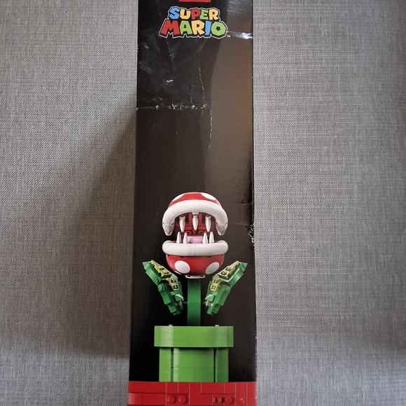 LEGO Super Mario Piranha Plant - Red, Green, White - Picture 4 of 10